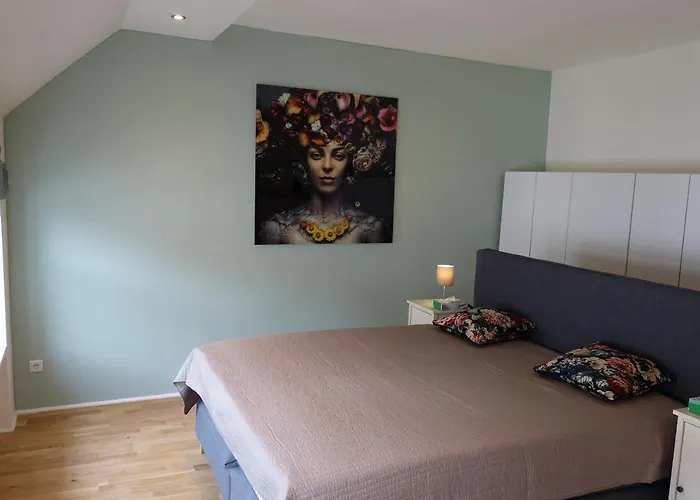 Nette, geräumige Ferienwohnung